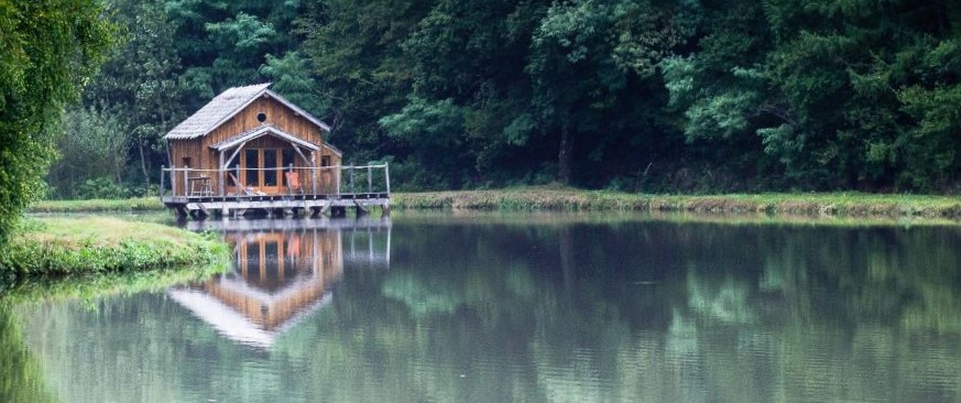 cabane sur l'eau dordogne