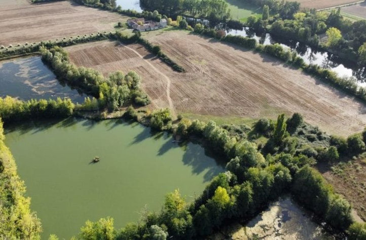 gite avec etang carpistes
