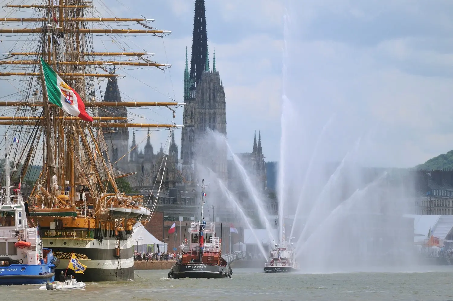 voilier sur la Seine à Rouen