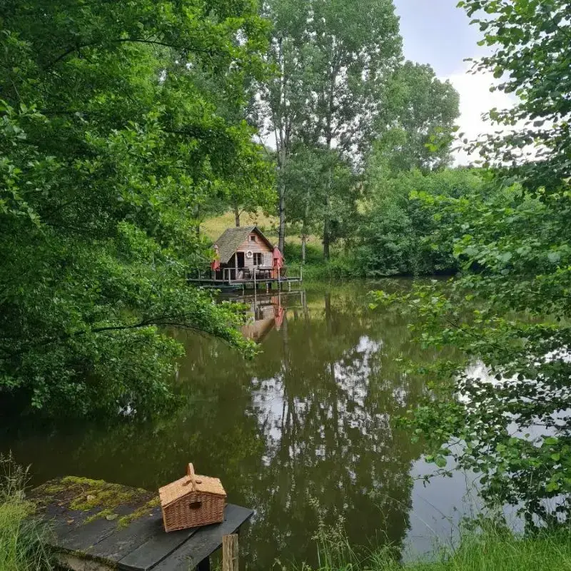 cabane sur l'eau morvan