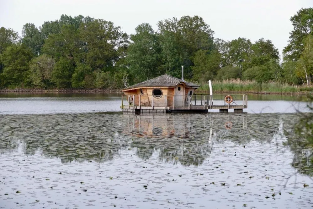 cabane flottante berry