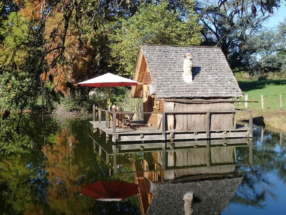 cabane sur l'eau pour p&ecirc;cheur