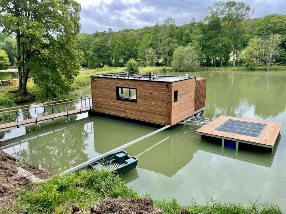 maison sur l'eau et son syst&egrave;me de phyto epuration