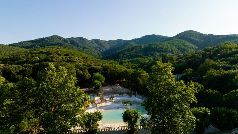le lagon du camping la Clémentine dans les Cévennes