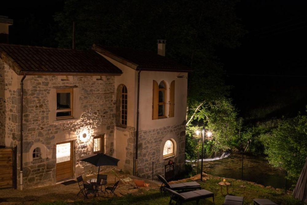 La Chapelle Moulin - gite 5* &agrave; Bourg Argental