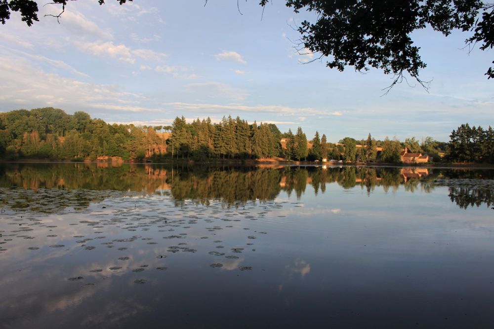Etang du Moulin de Marsaguet en Limousin