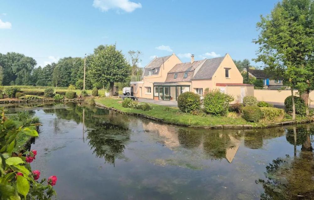 moulin transform&eacute; en g&icirc;te dans le Nord