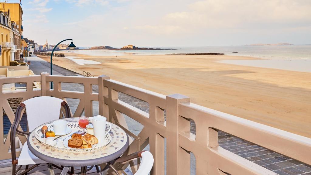 balcon hotel beaufort saint malo