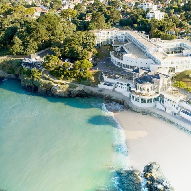 Image La côte de Jade et ses hébergements les pieds dans l'eau