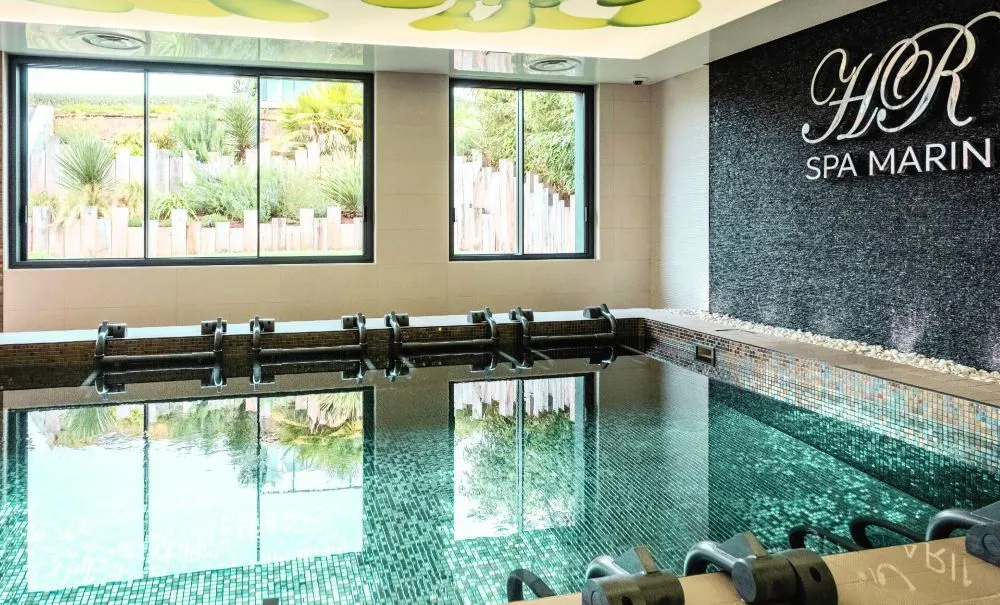 piscine interieure hotel spa marin ile de ré