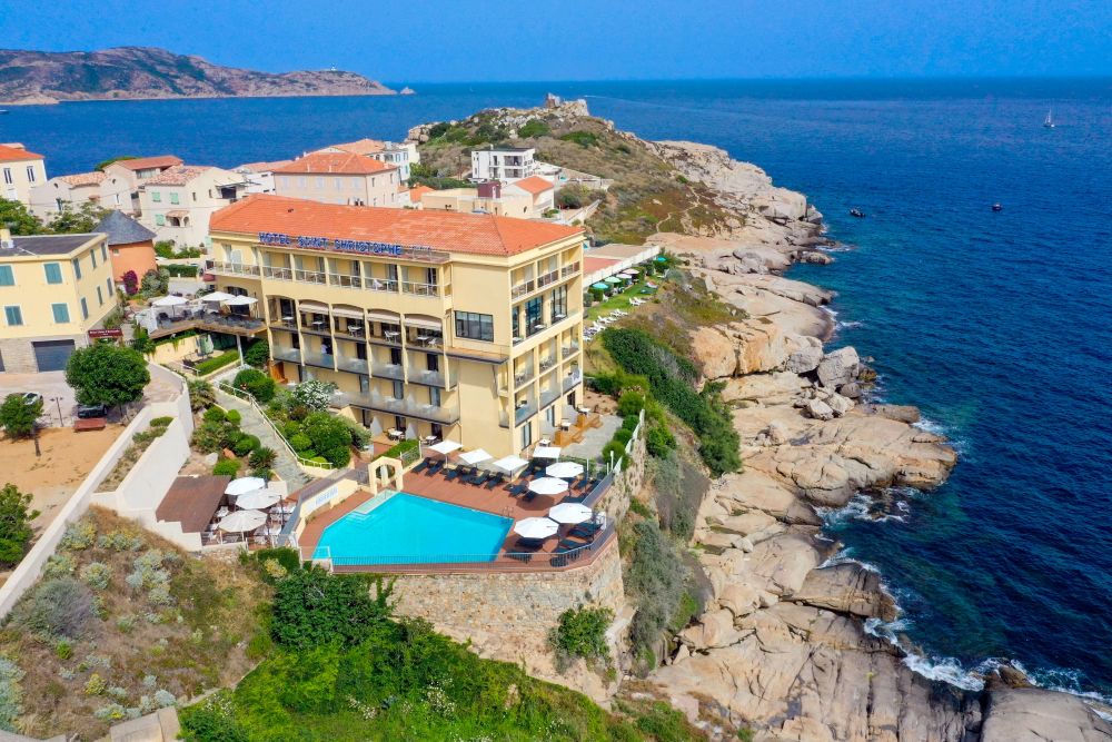 hotel vue mer calvi