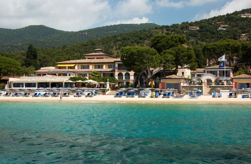 H&ocirc;tel Le Club de Cavali&egrave;re & Spa et sa plage de sable fin