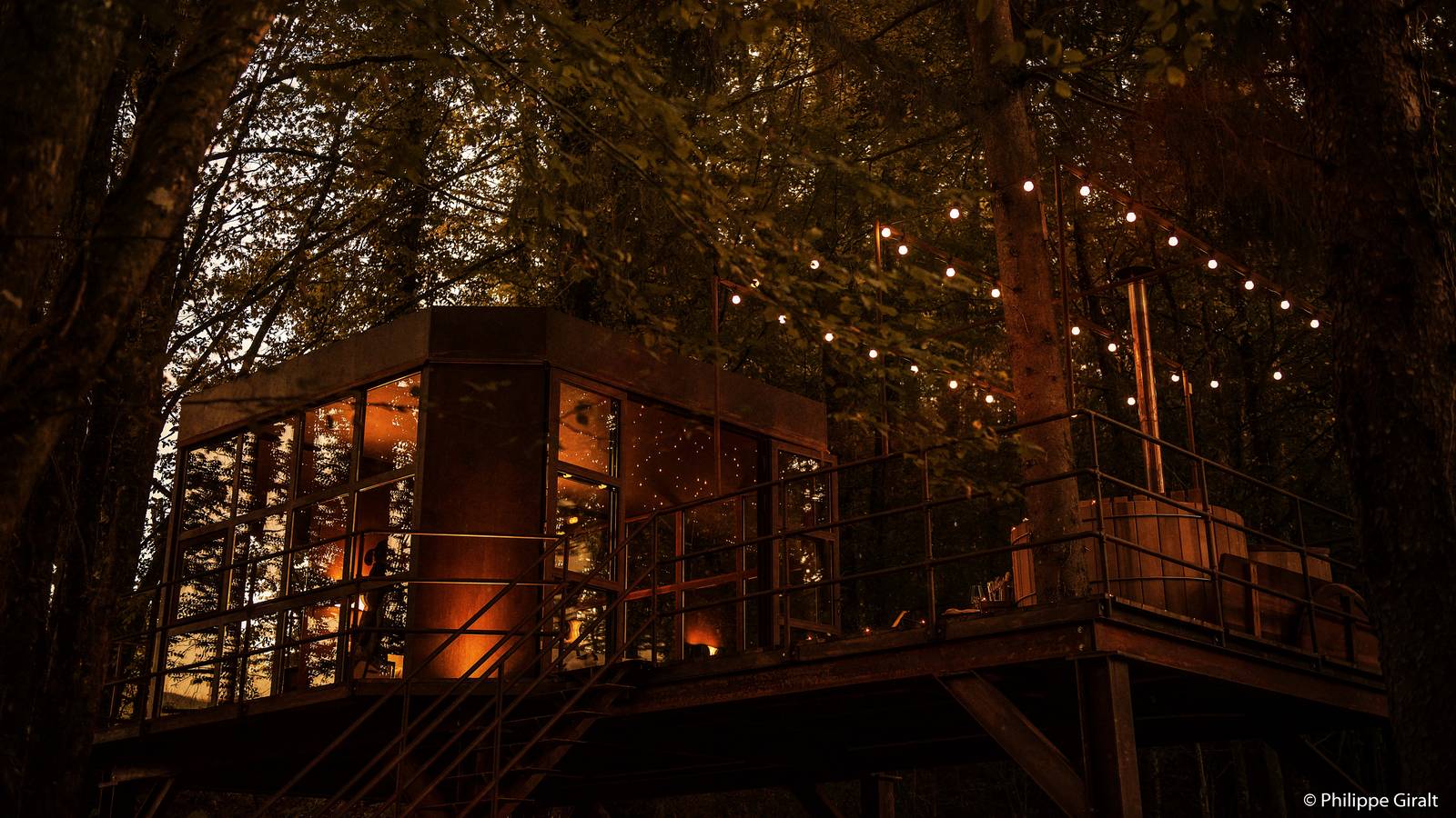 cabane dans les arbres avec spa