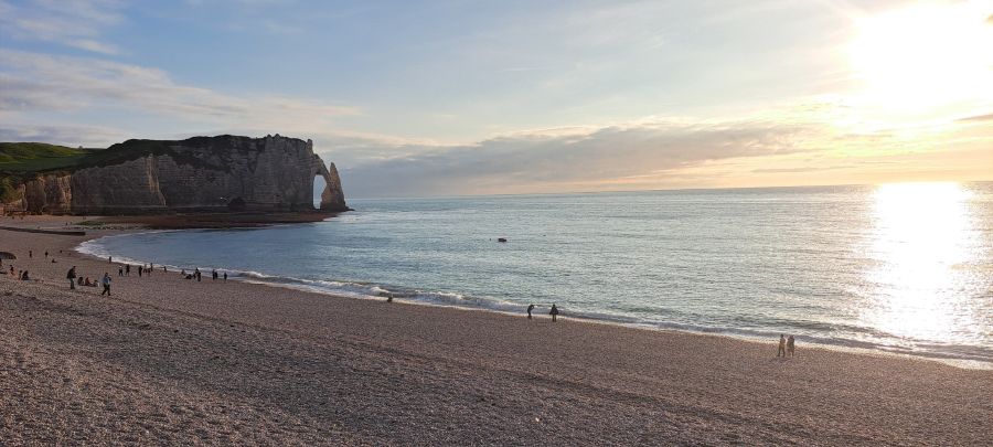plage de galets d'Etretat