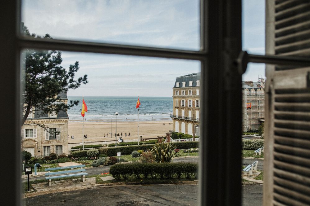 Vue sur la plage de Trouville depuis la villa Montebello