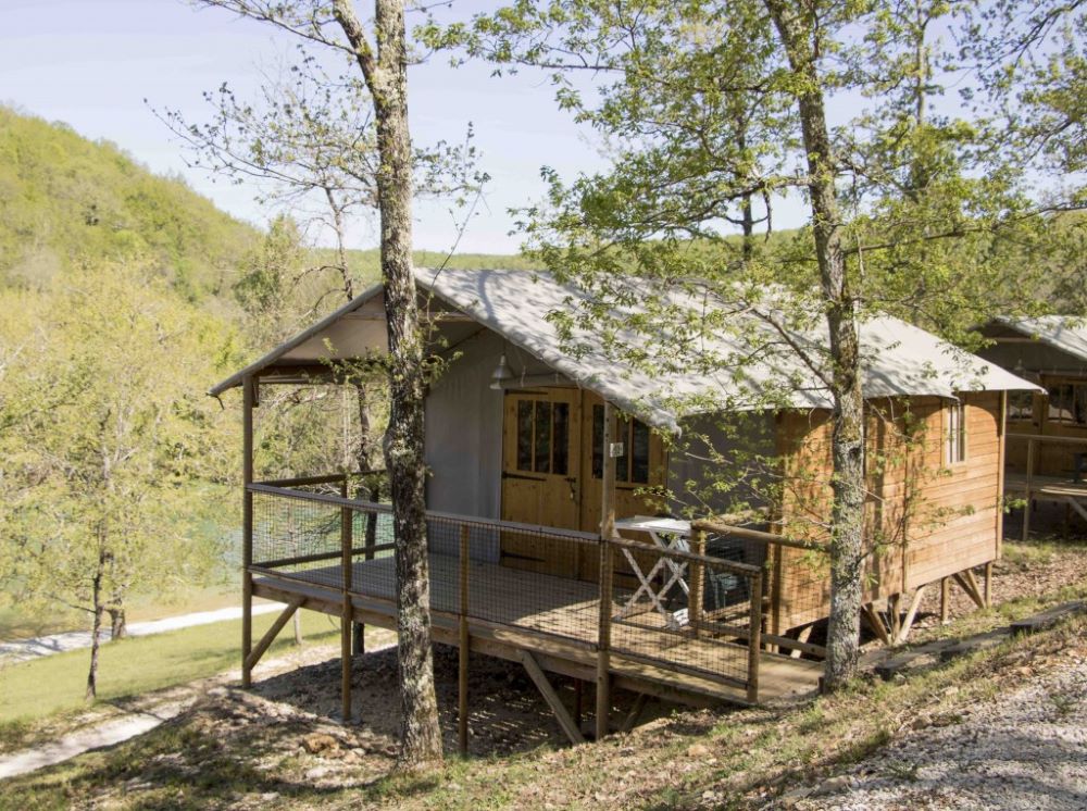 cabane lodge dordogne