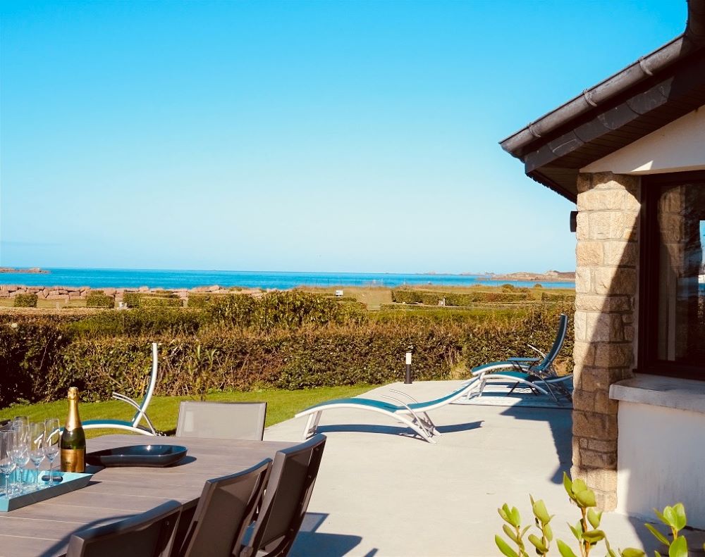 villa bord de mer bretagne