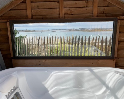 villa sur la mer avec jacuzzi