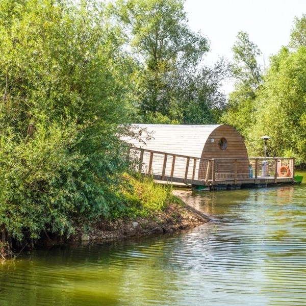 Lodge flottant Spa Grenouilles