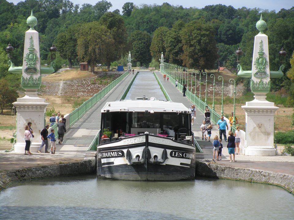 Péniche privée les Charmes