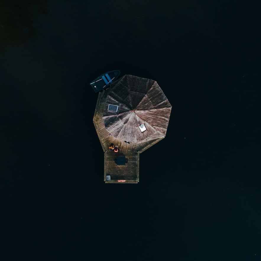 Les cabanes sur l'eau du Moulin de Trévelo